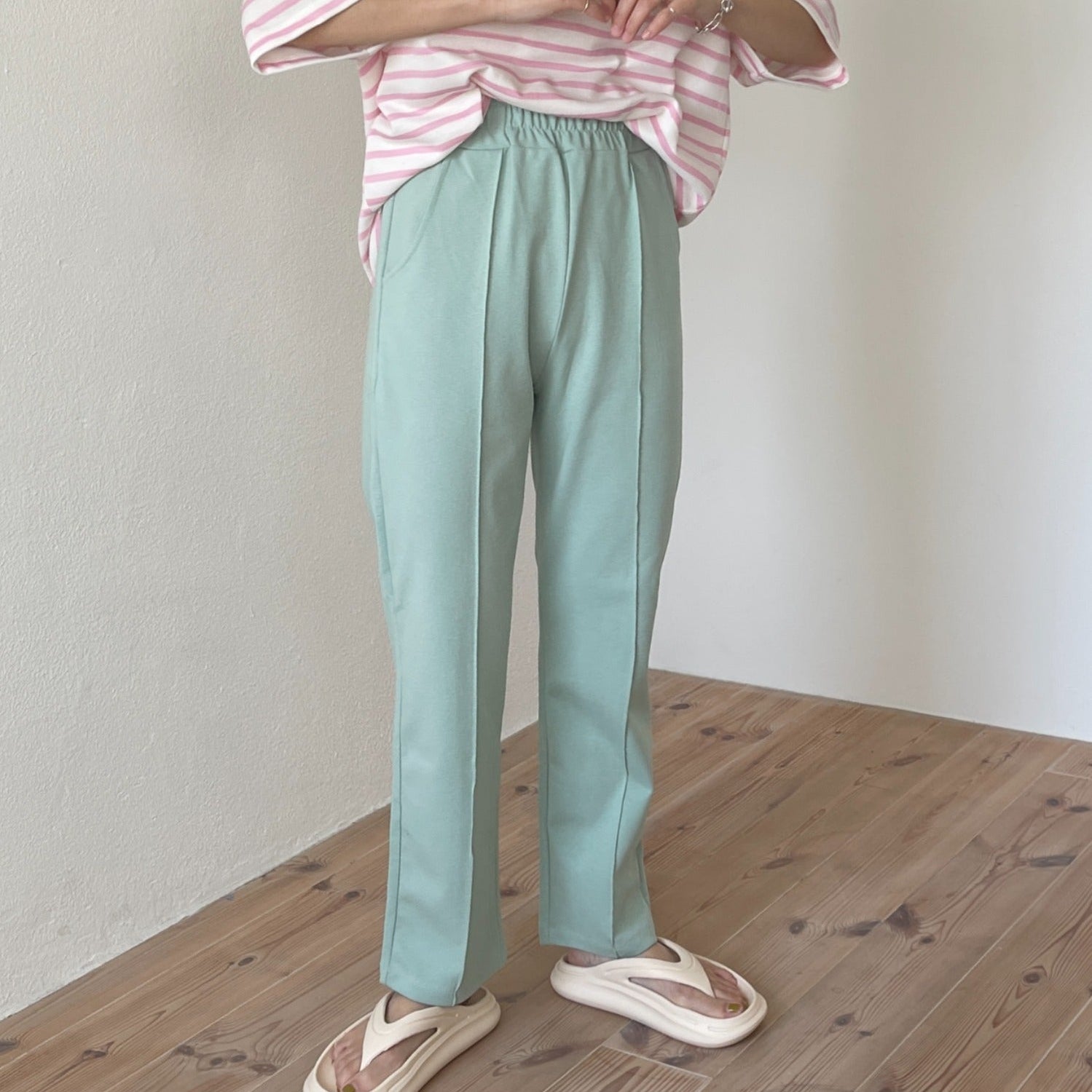 【SAMPLE】center line relax sweat pants / light green