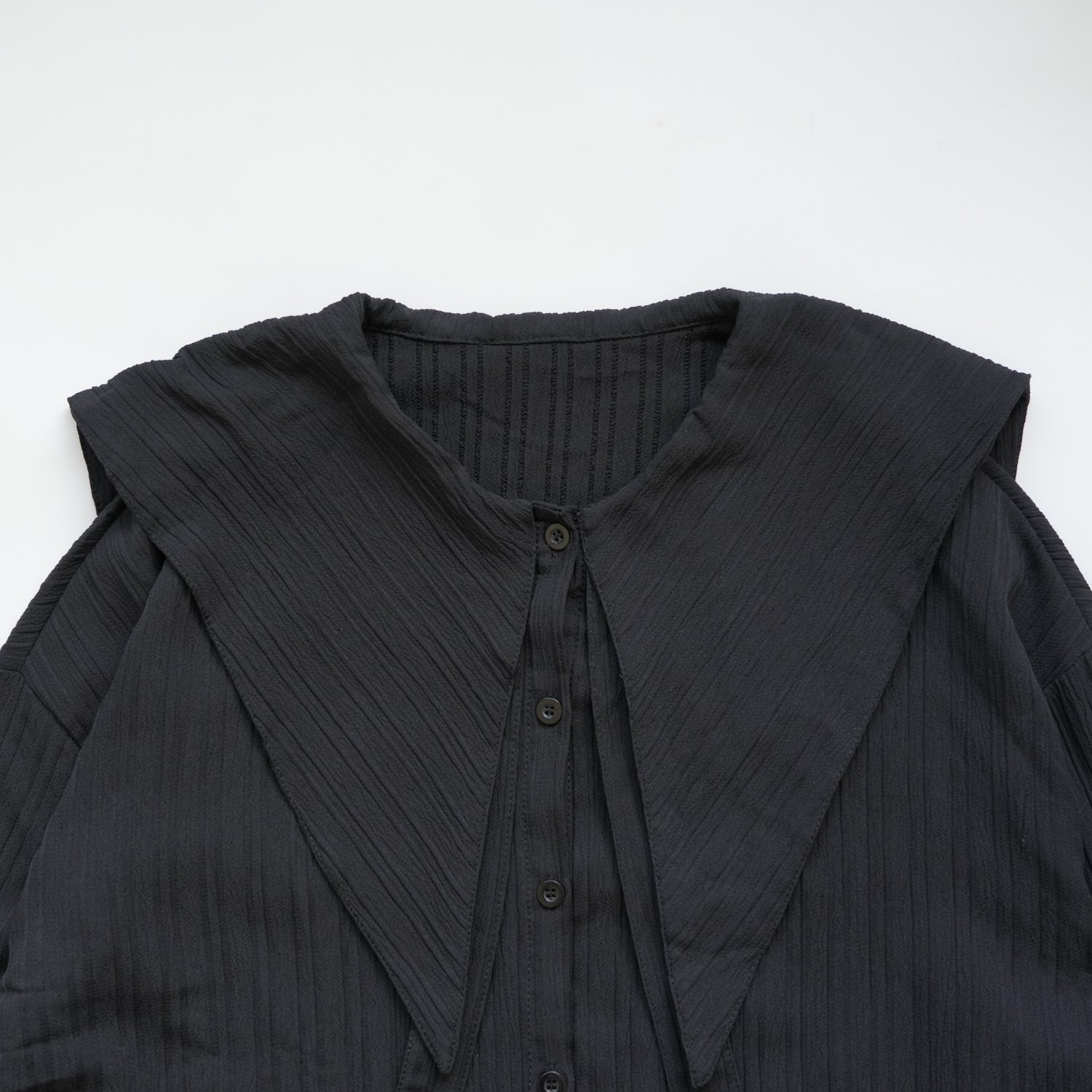 【SAMPLE】big collar shirring shirt / black