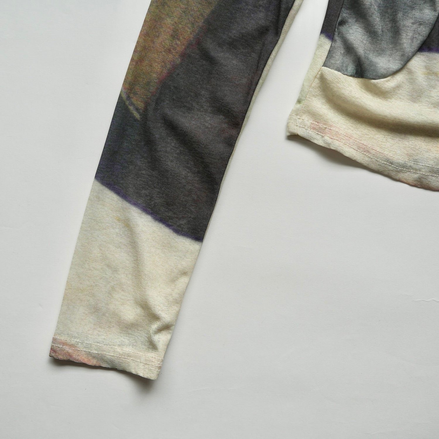 【SAMPLE】unique design sheer tops / olive