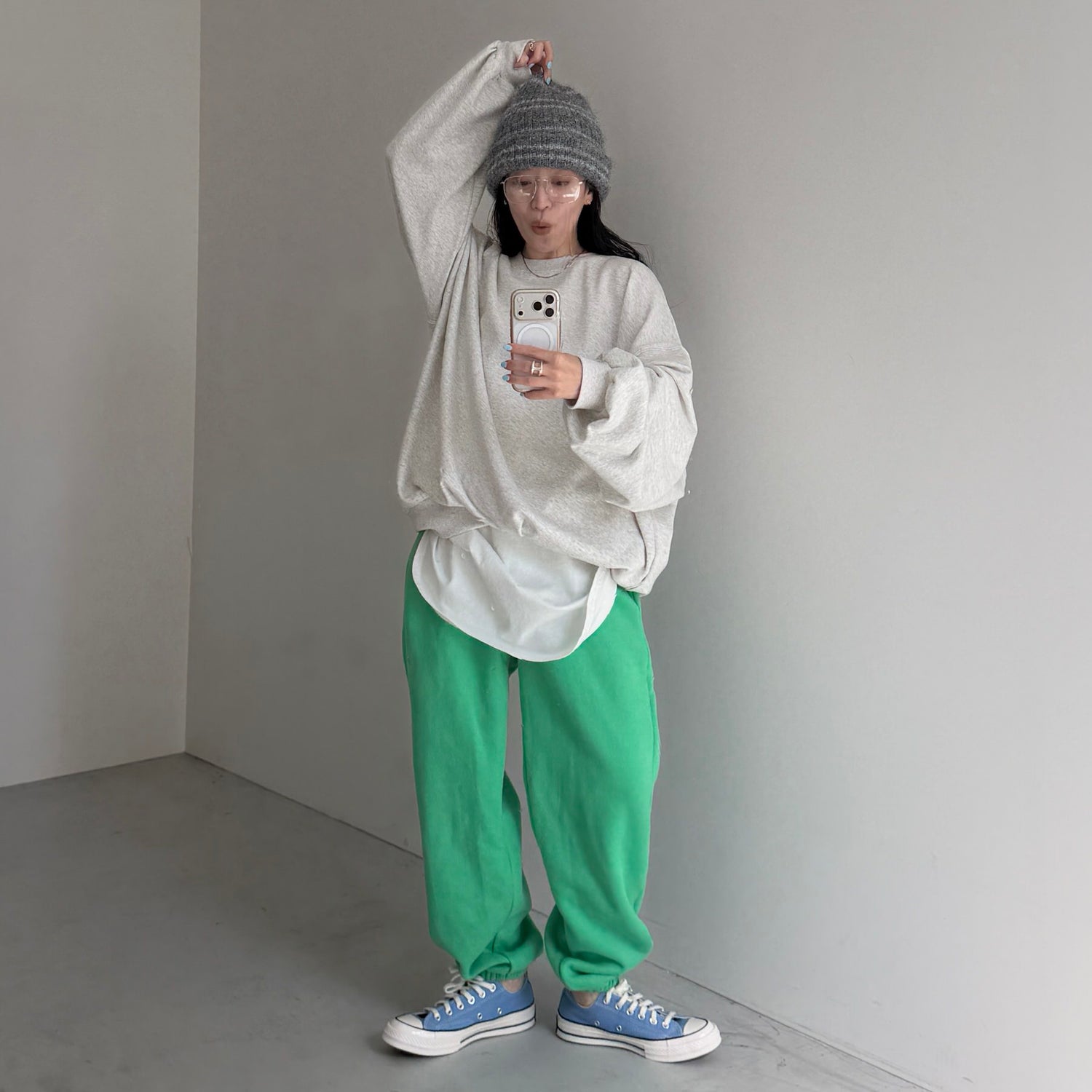 URAKE OSUMITSUKI sweat / oatmeal