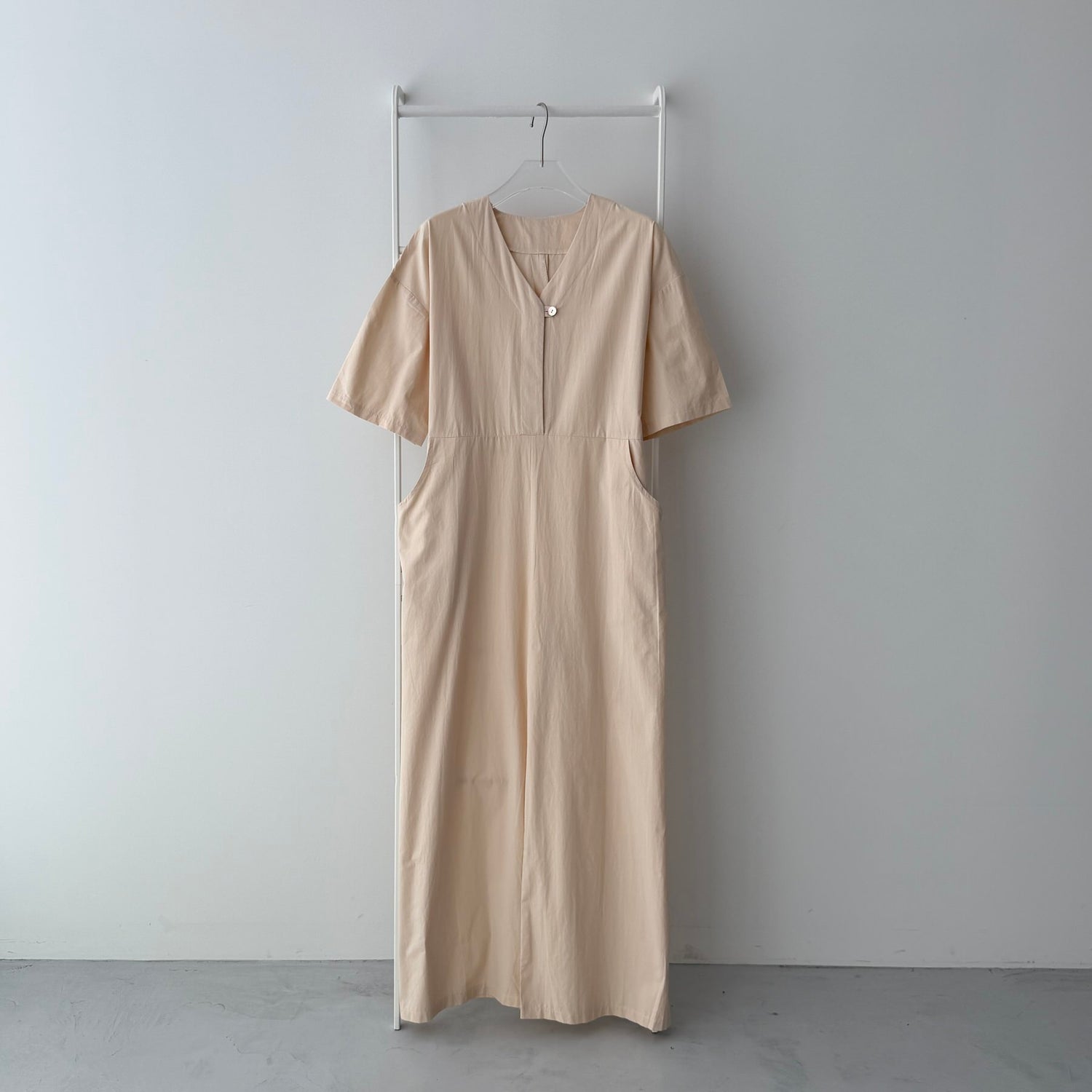 【SAMPLE】vneck all-in-one / ivory