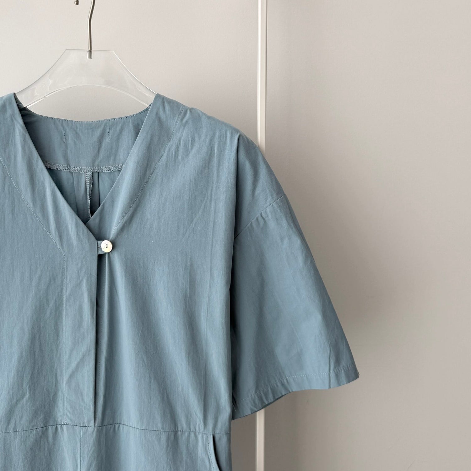 【SAMPLE】vneck all-in-one / blue