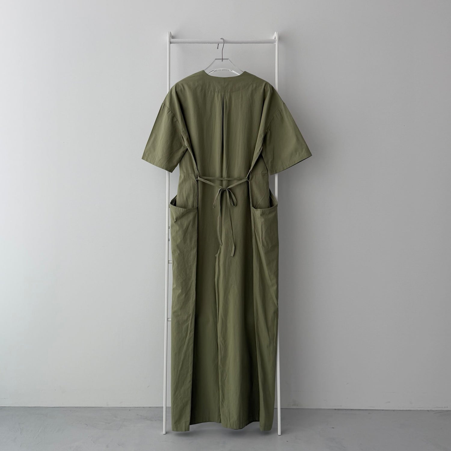 【SAMPLE】vneck all-in-one / olive