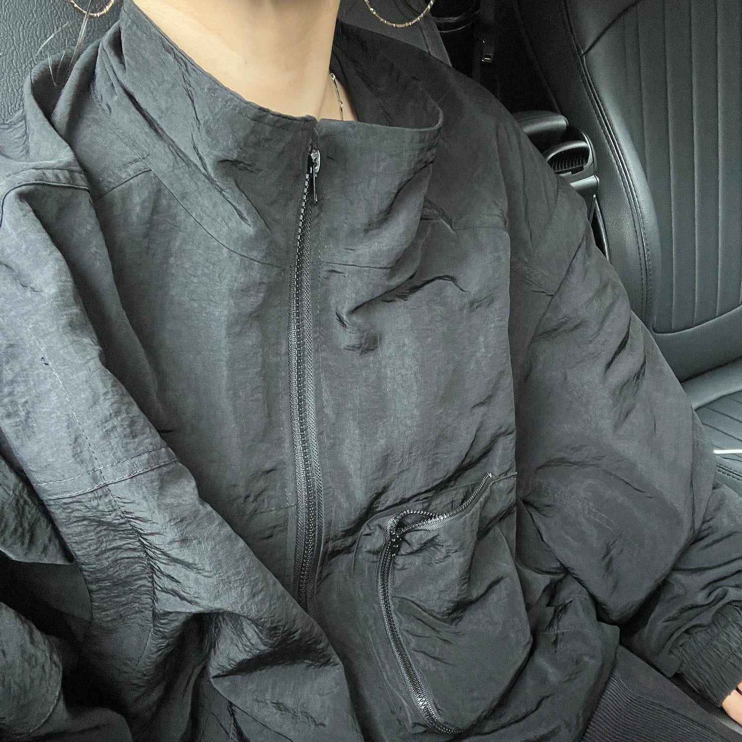 ブルゾンかと思いきや袖が取れてベストにもなるmulch way nylon blouson / black