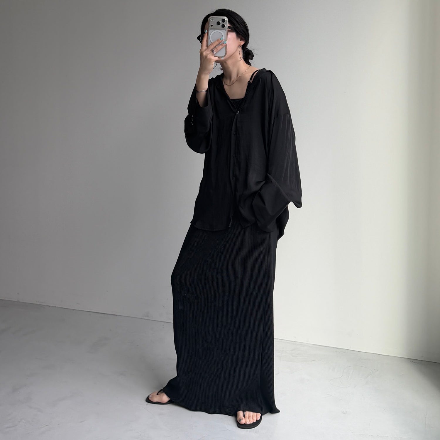 rayon hooded shirt / black