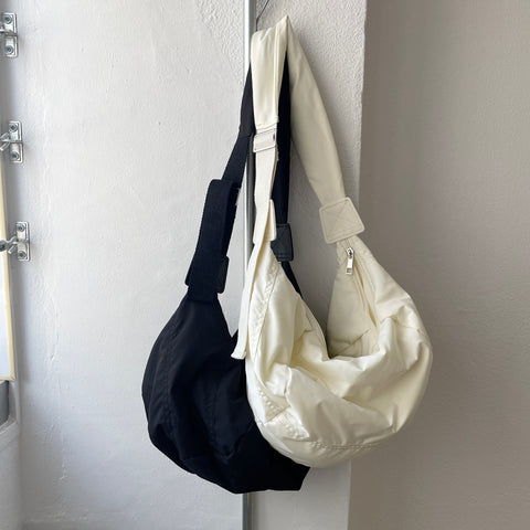 【SAMPLE】croissant shoulder bag /black