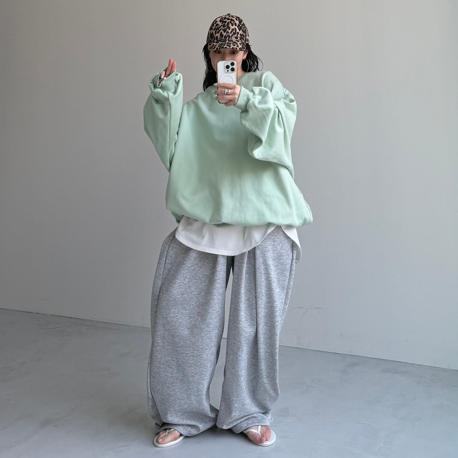 super loose sweat pants / gray