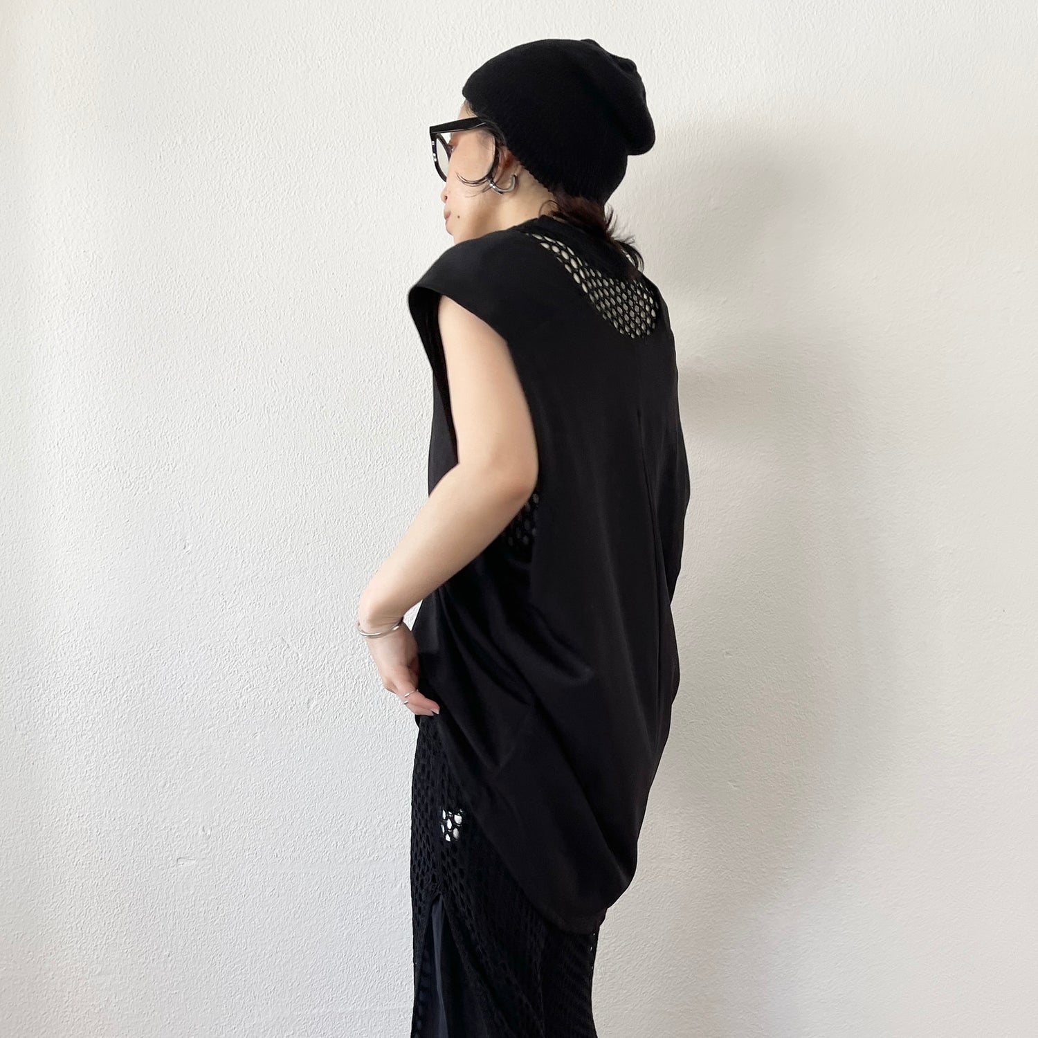 mesh long knit vest / black