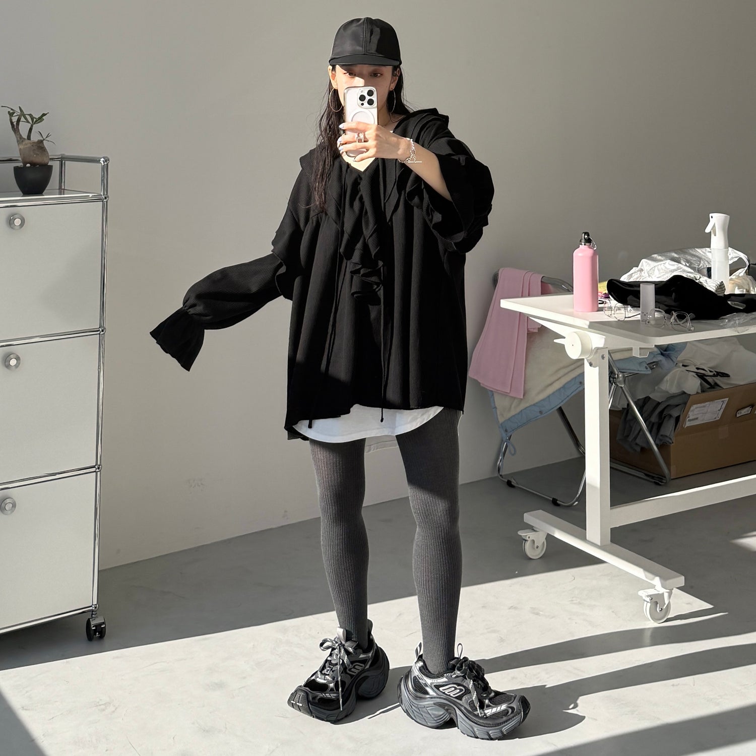 WAFFRILL TOPS / black