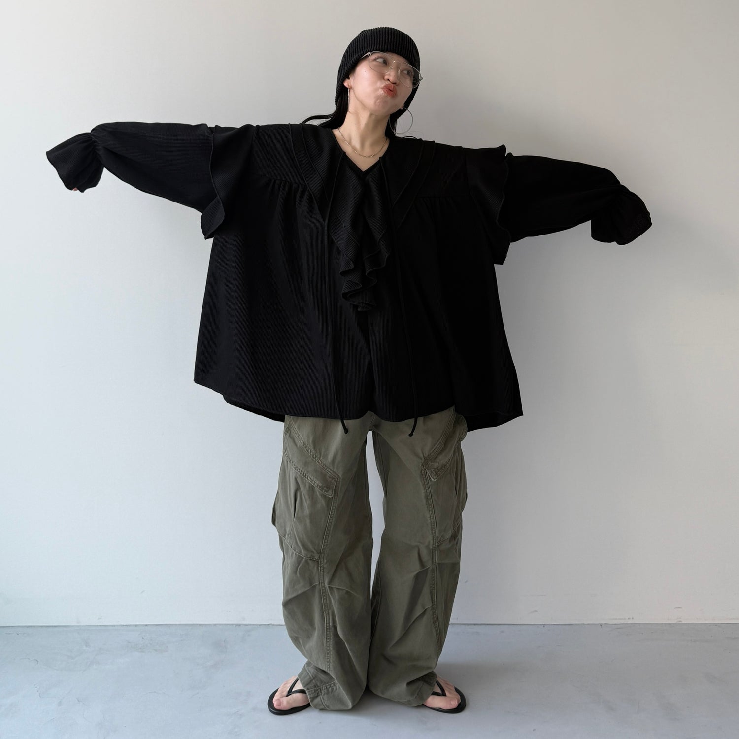 WAFFRILL TOPS / black