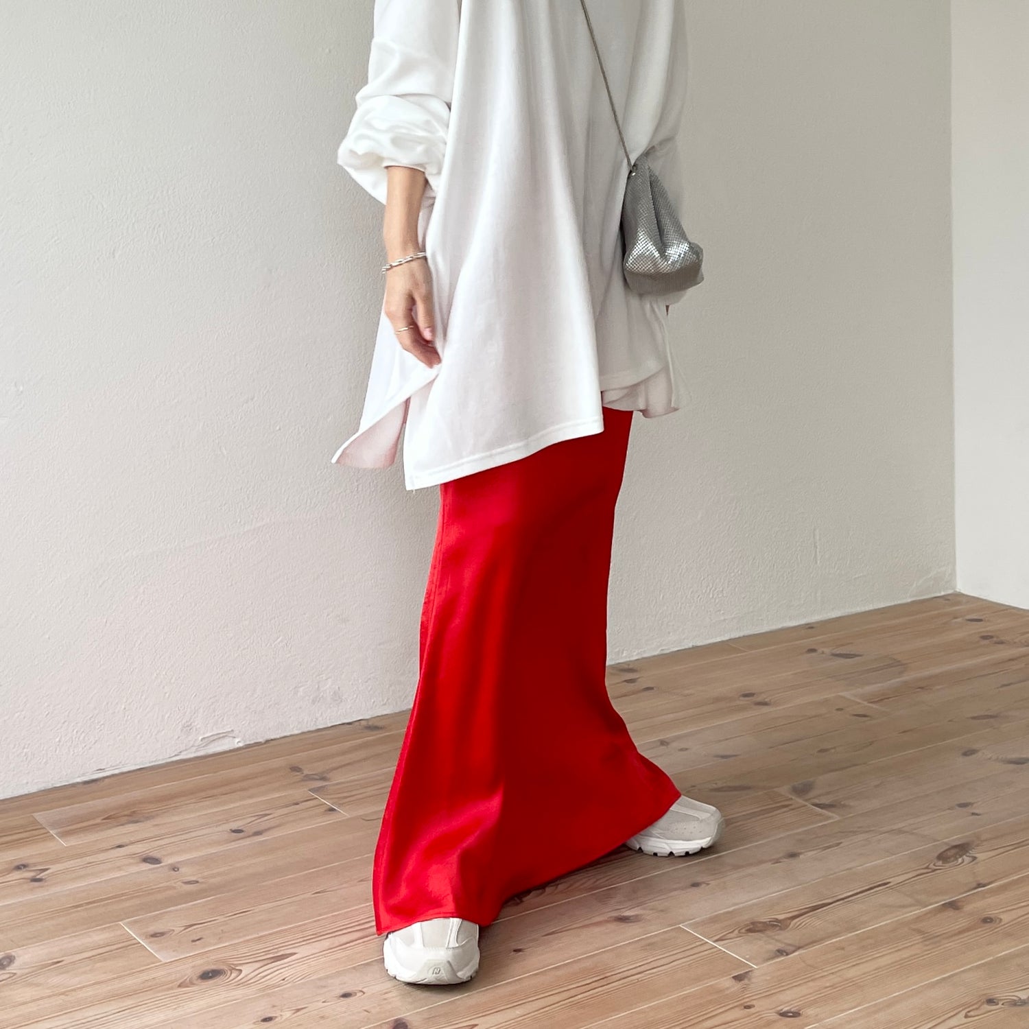 style up relax satin mermaid skirt / red[ long ]