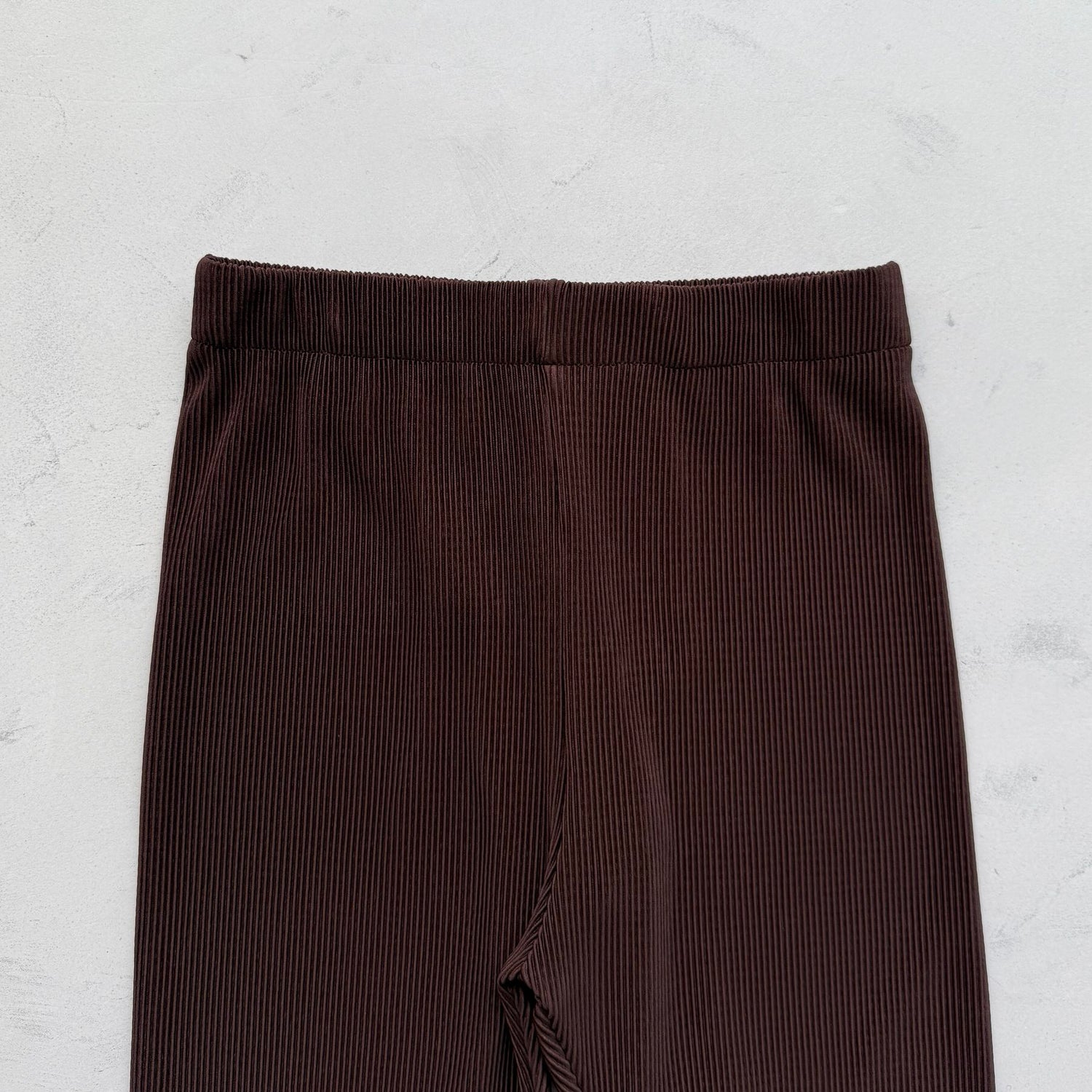 【公式サイト限定カラー】daily daily super stretch pleats flare pants / brown