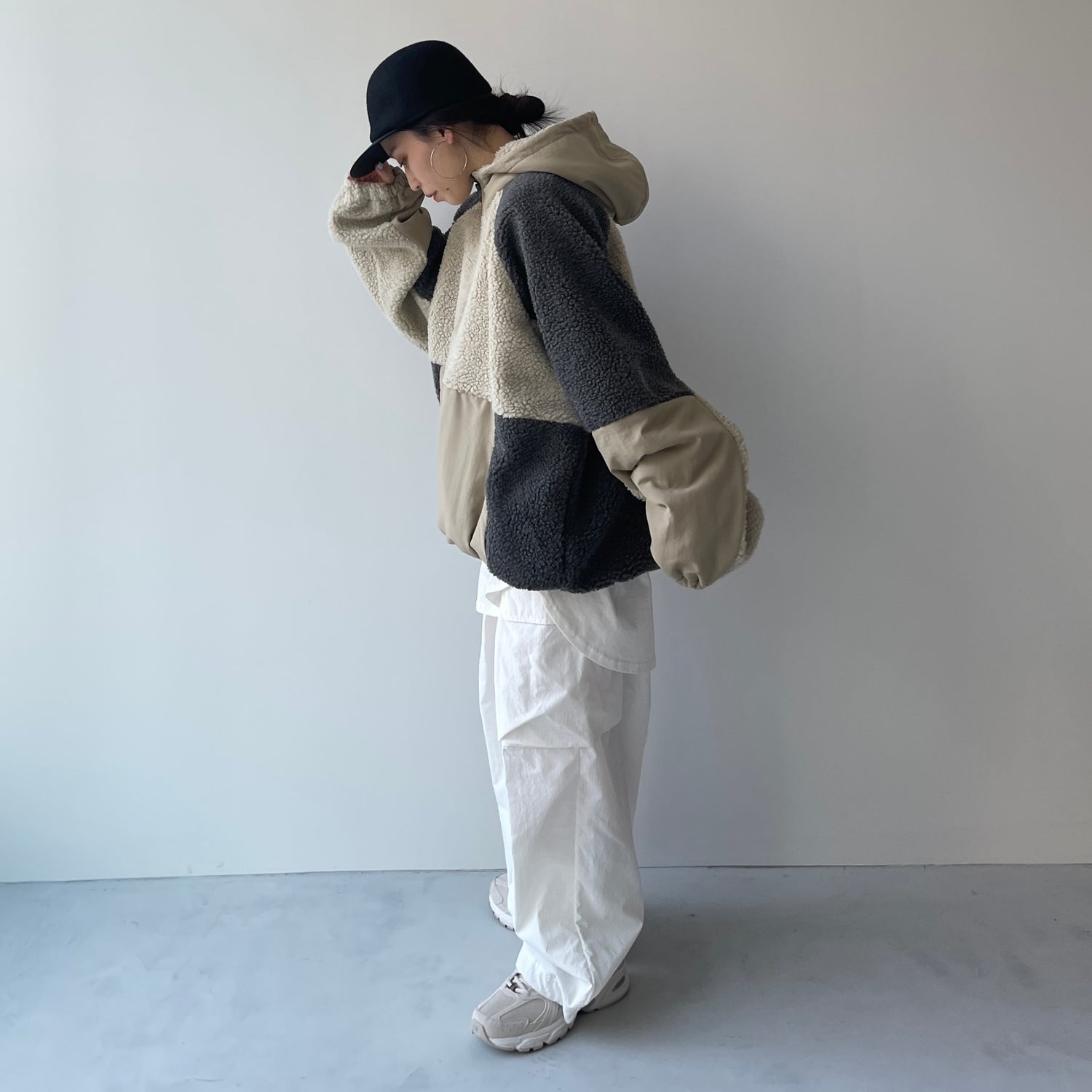 over size BOA hoodie blouson / beige