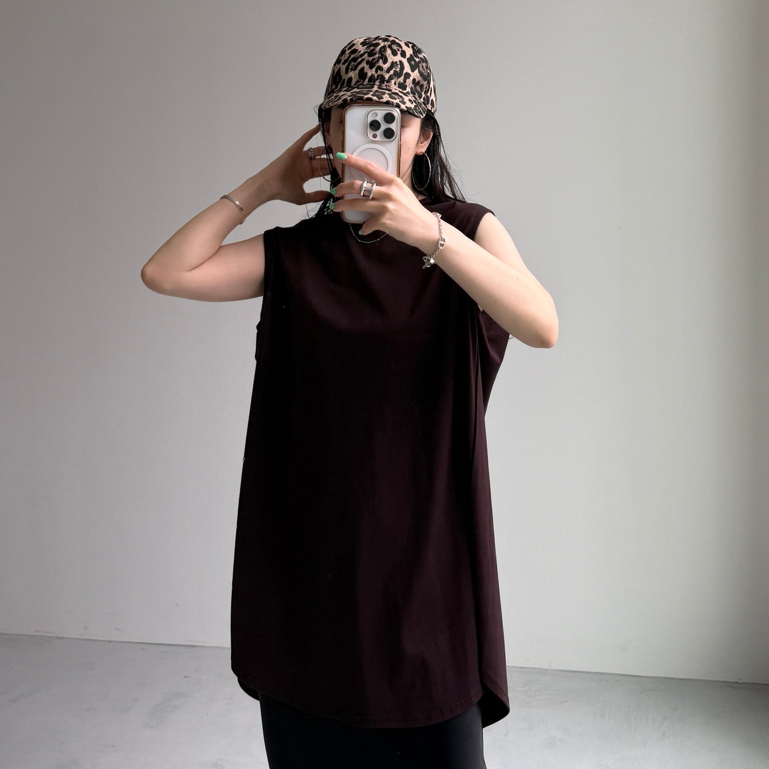 CHIRARISM tank top / brown [FREEのみ]