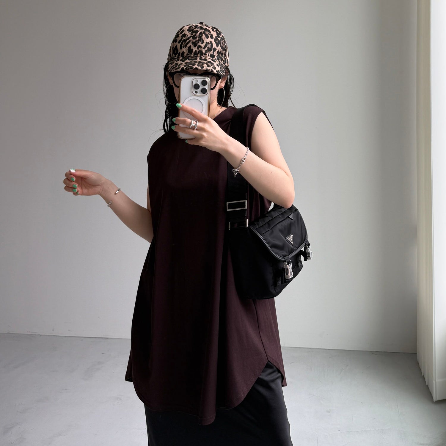 CHIRARISM tank top / brown [FREEのみ]