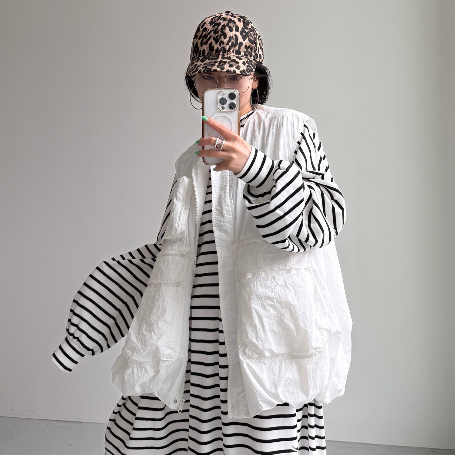 super loose light sweatee one piece / border