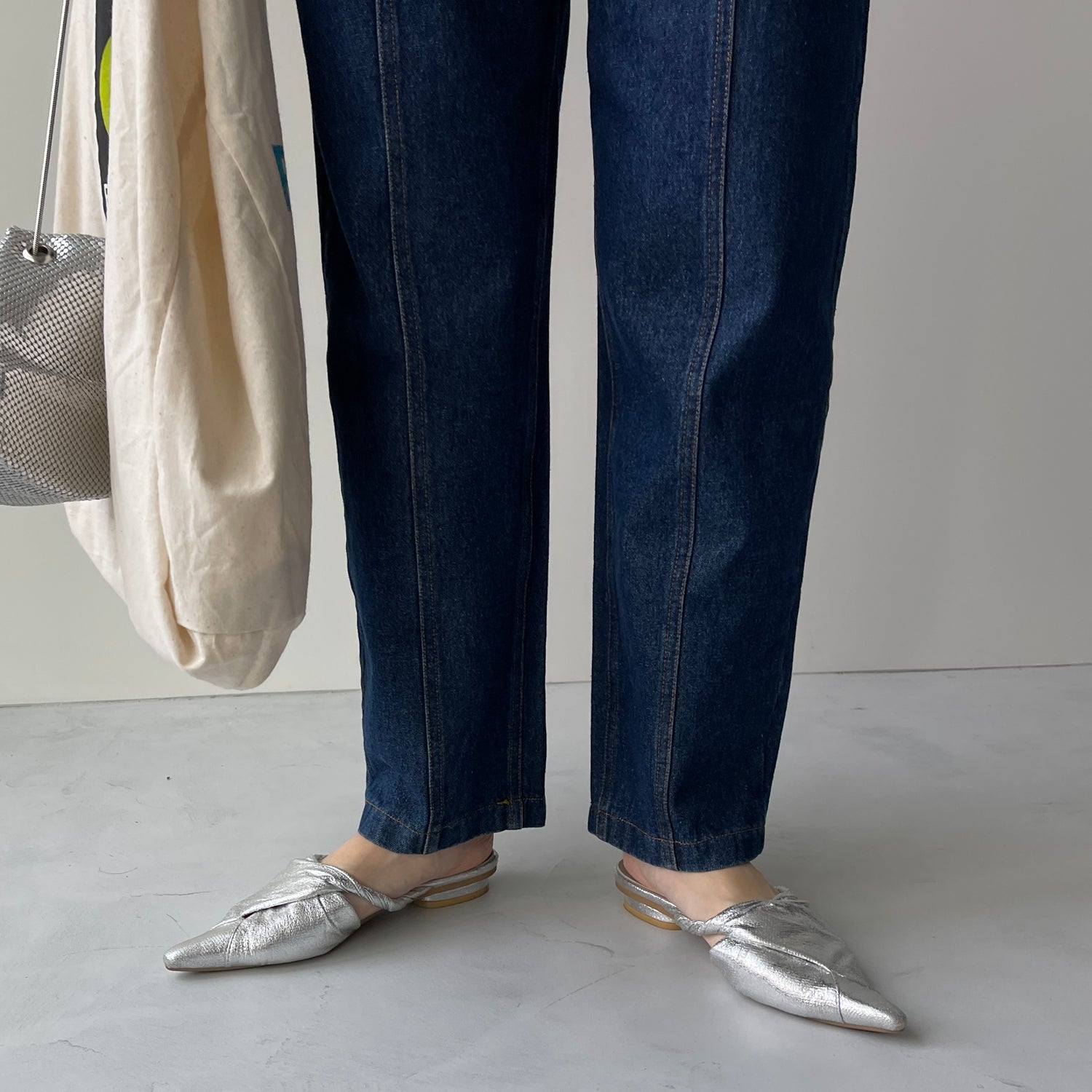 loose and slim denim salopette / blue