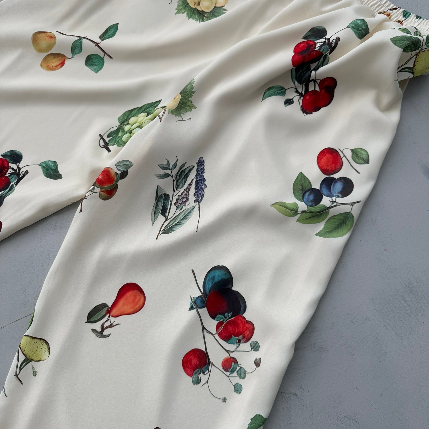 fruity pants / ivory