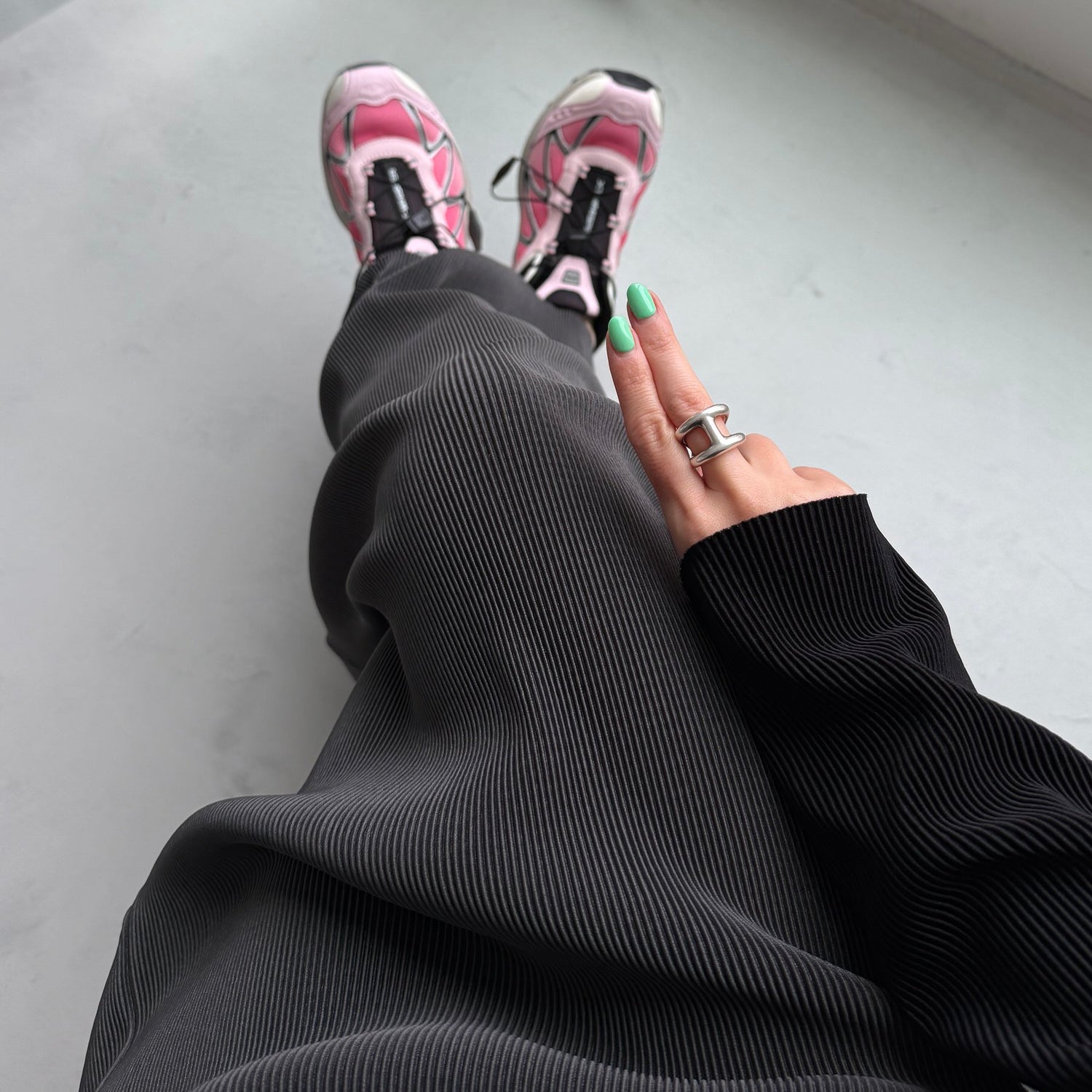 daily daily super stretch pleats skirt / charcoal [FREE or LONG]