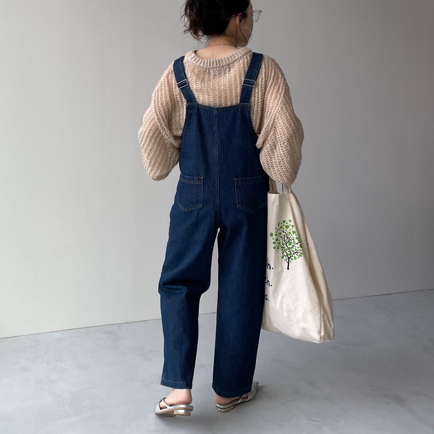 loose and slim denim salopette / blue