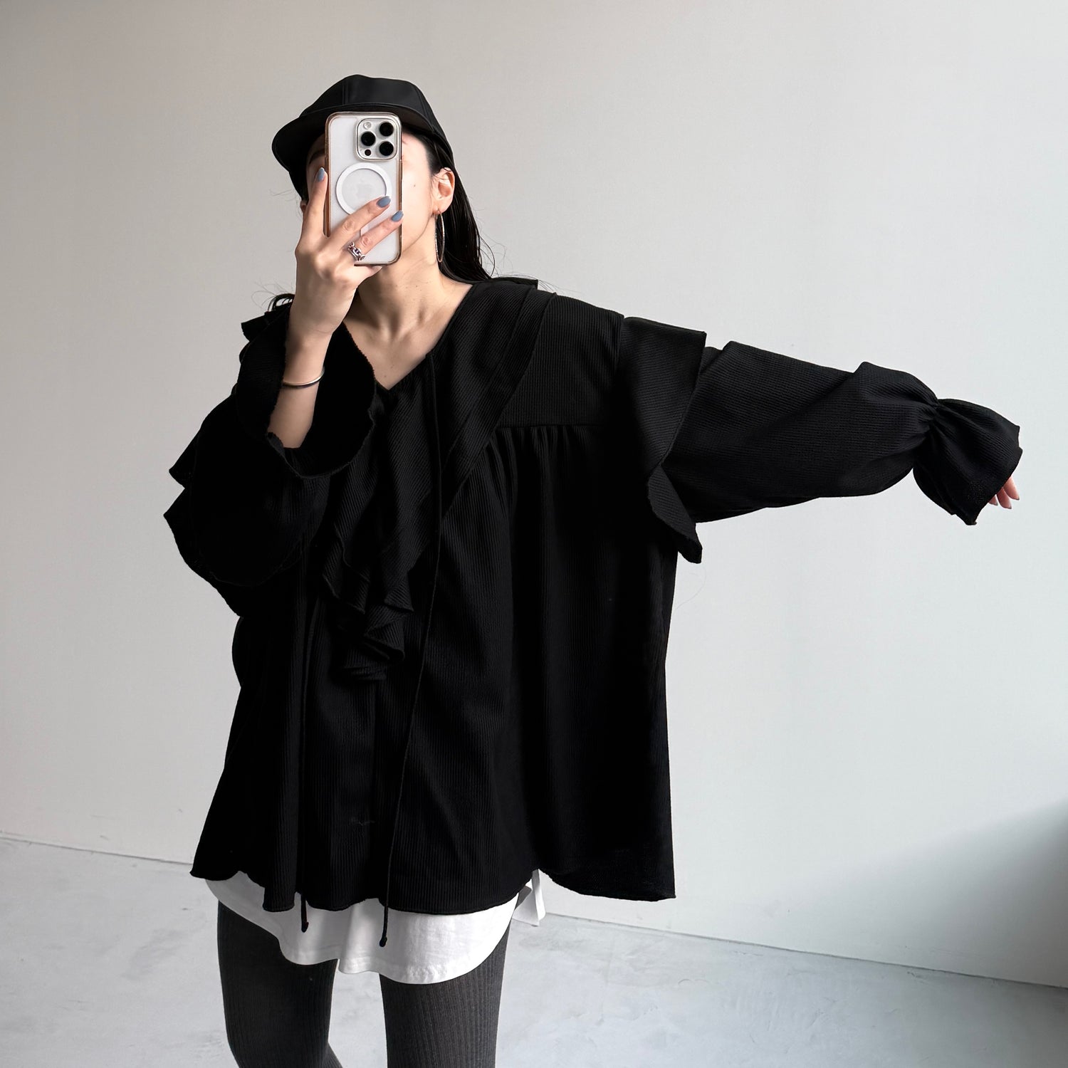 WAFFRILL TOPS / black