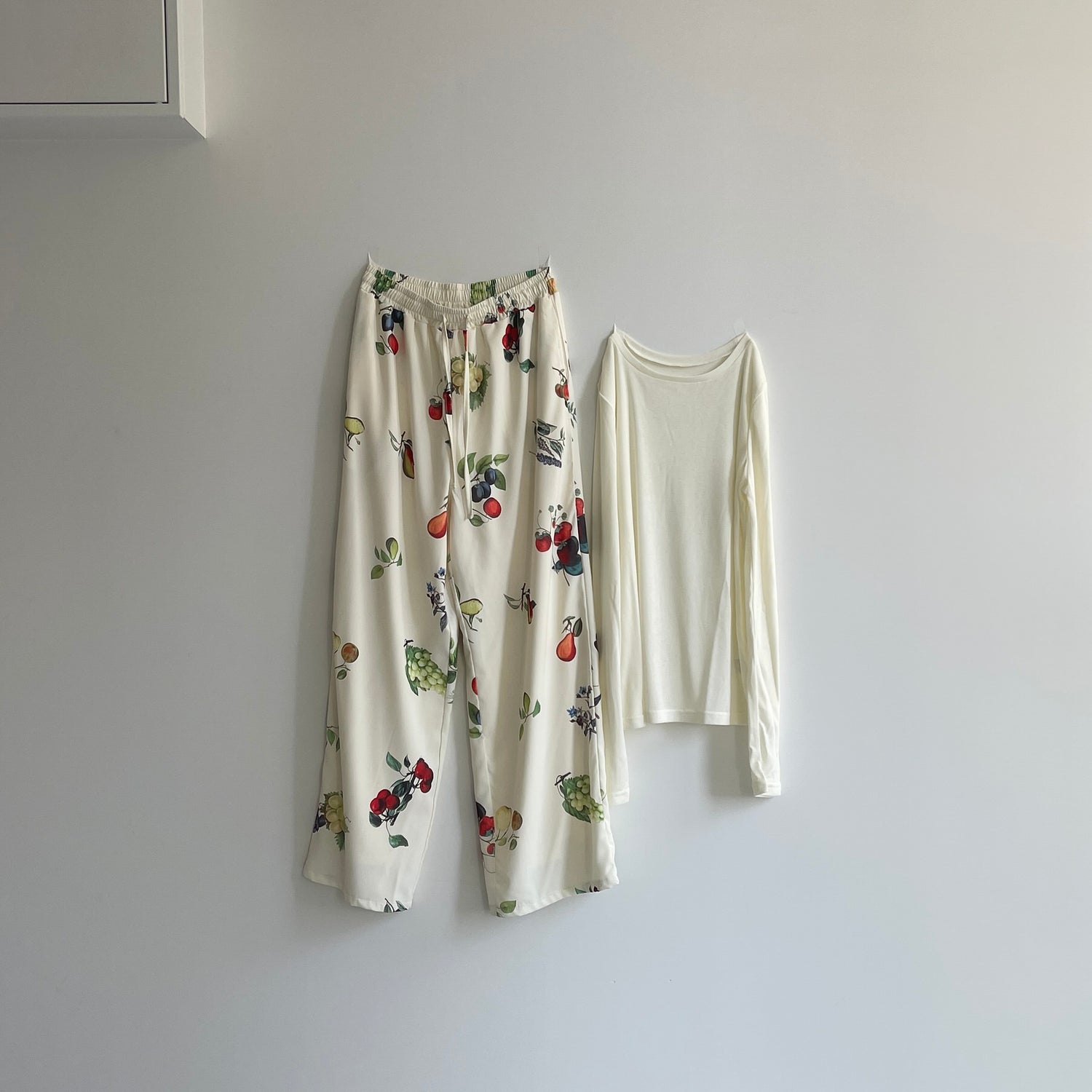 fruity pants / ivory