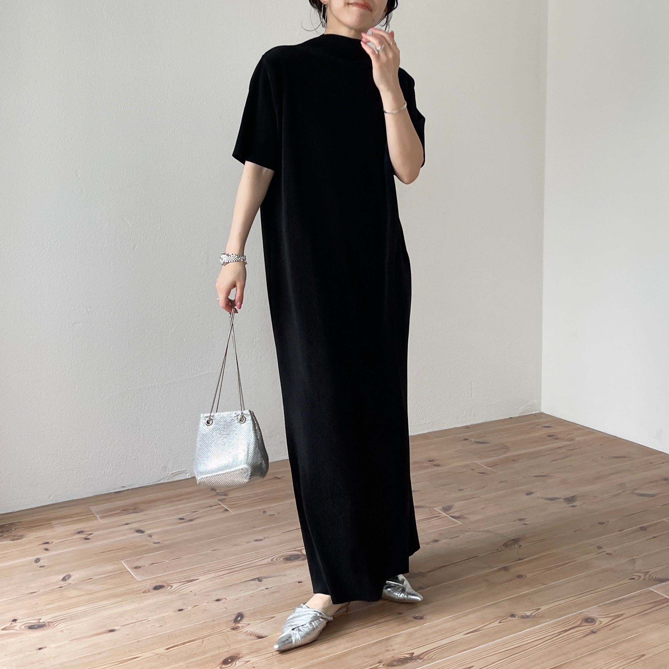daily daily super stretch pleats one piece / black [半袖