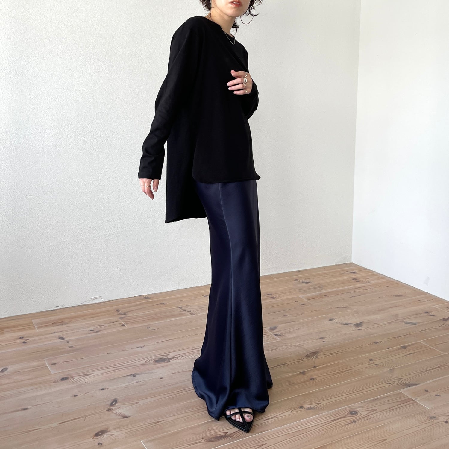 asymmetry layered tee / black