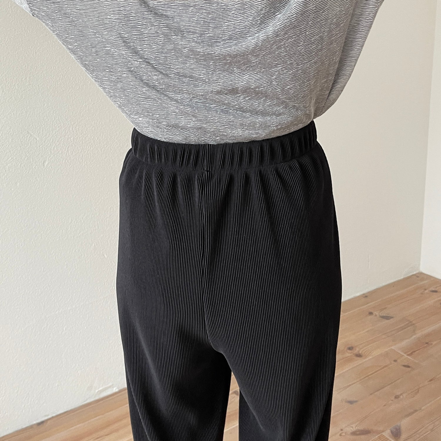 daily daily super stretch pleats wide pants / black