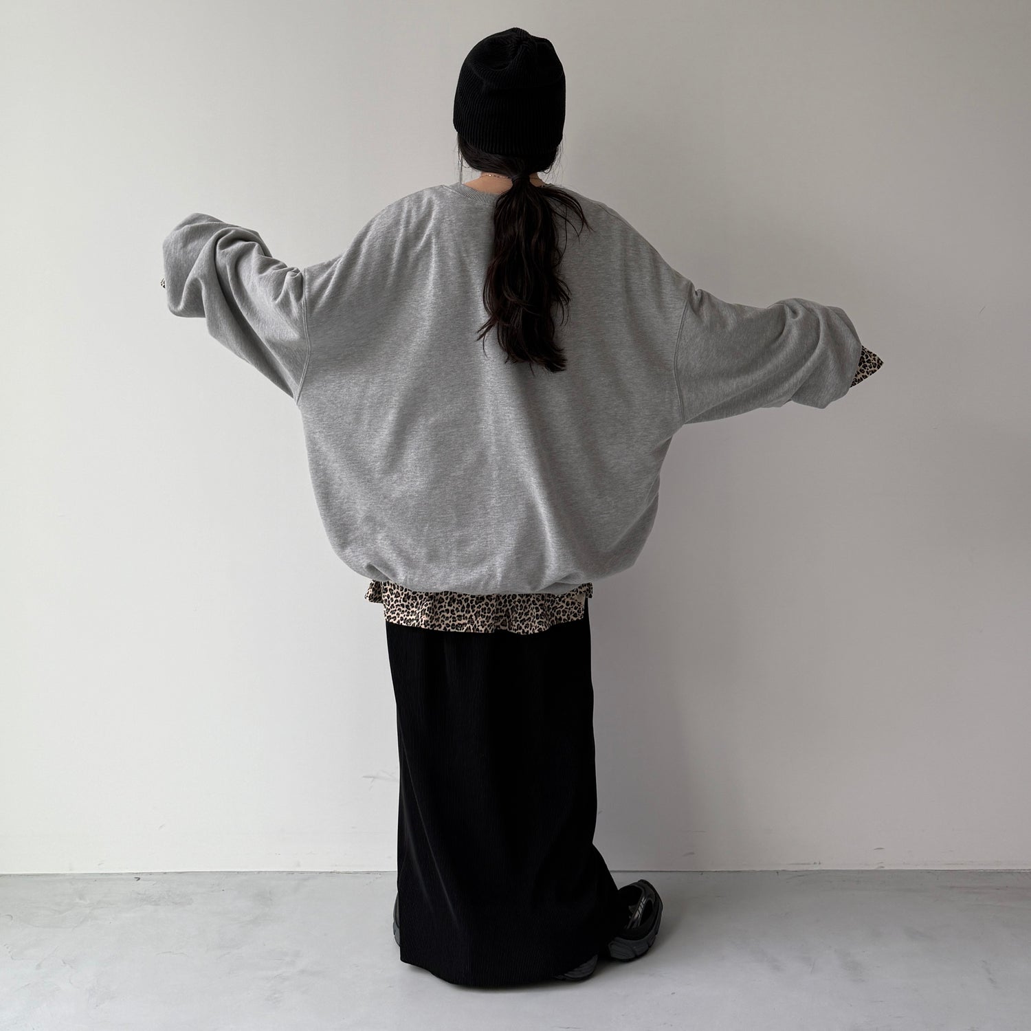 URAKE OSUMITSUKI sweat / blue