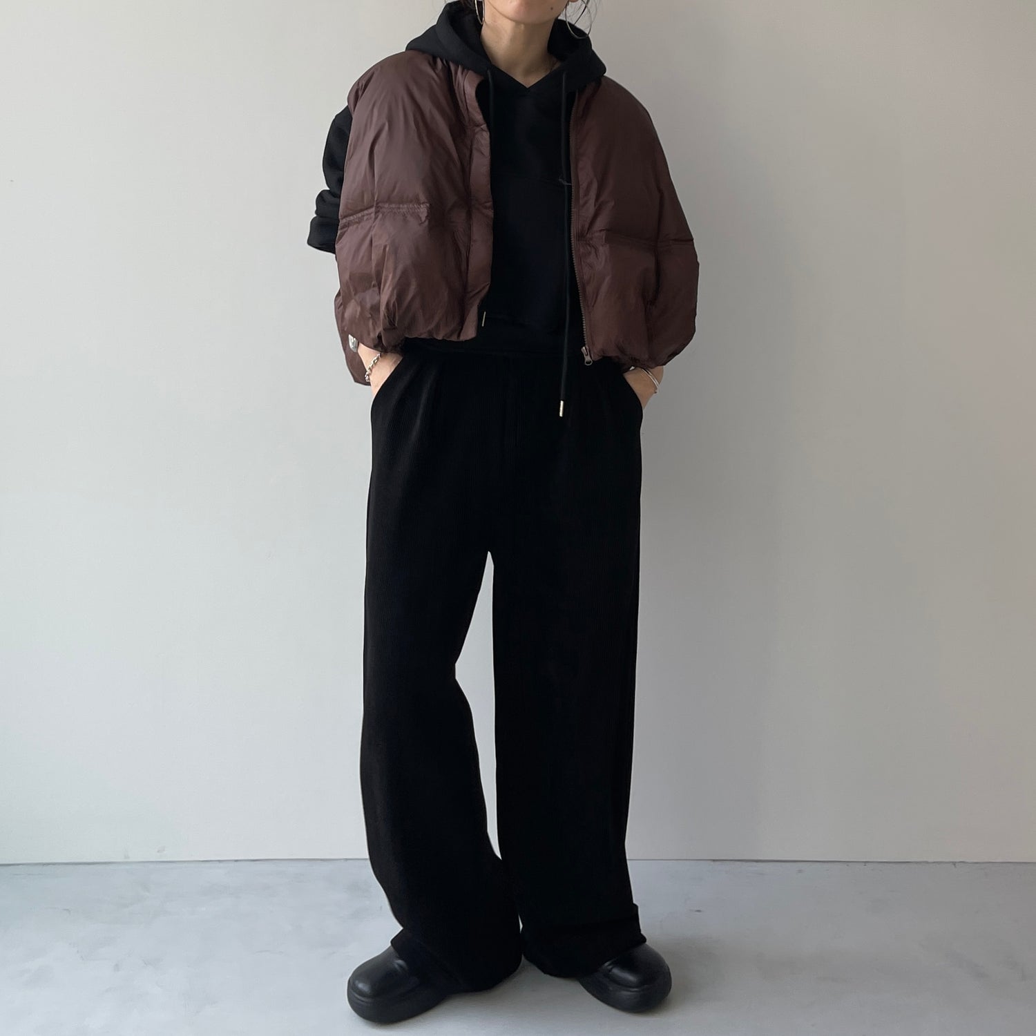 egg down vest / brown