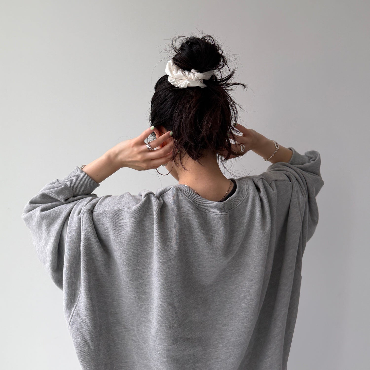 【2点SET】satin pouch chouchou ×  milky lace camisole
