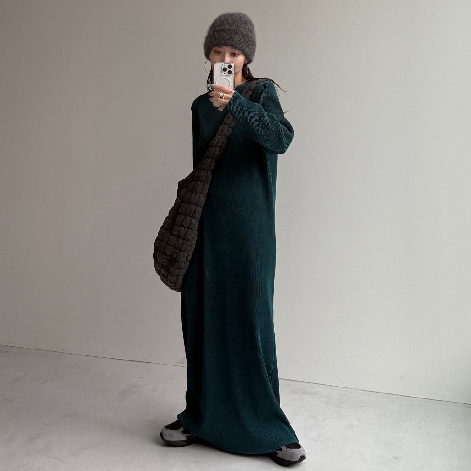 angora snow beanie / gray