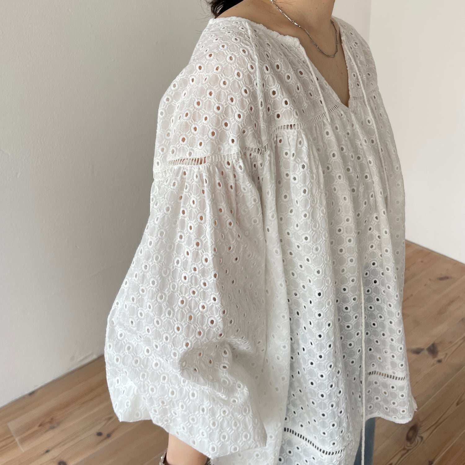 cutwork lace blouse / ivory