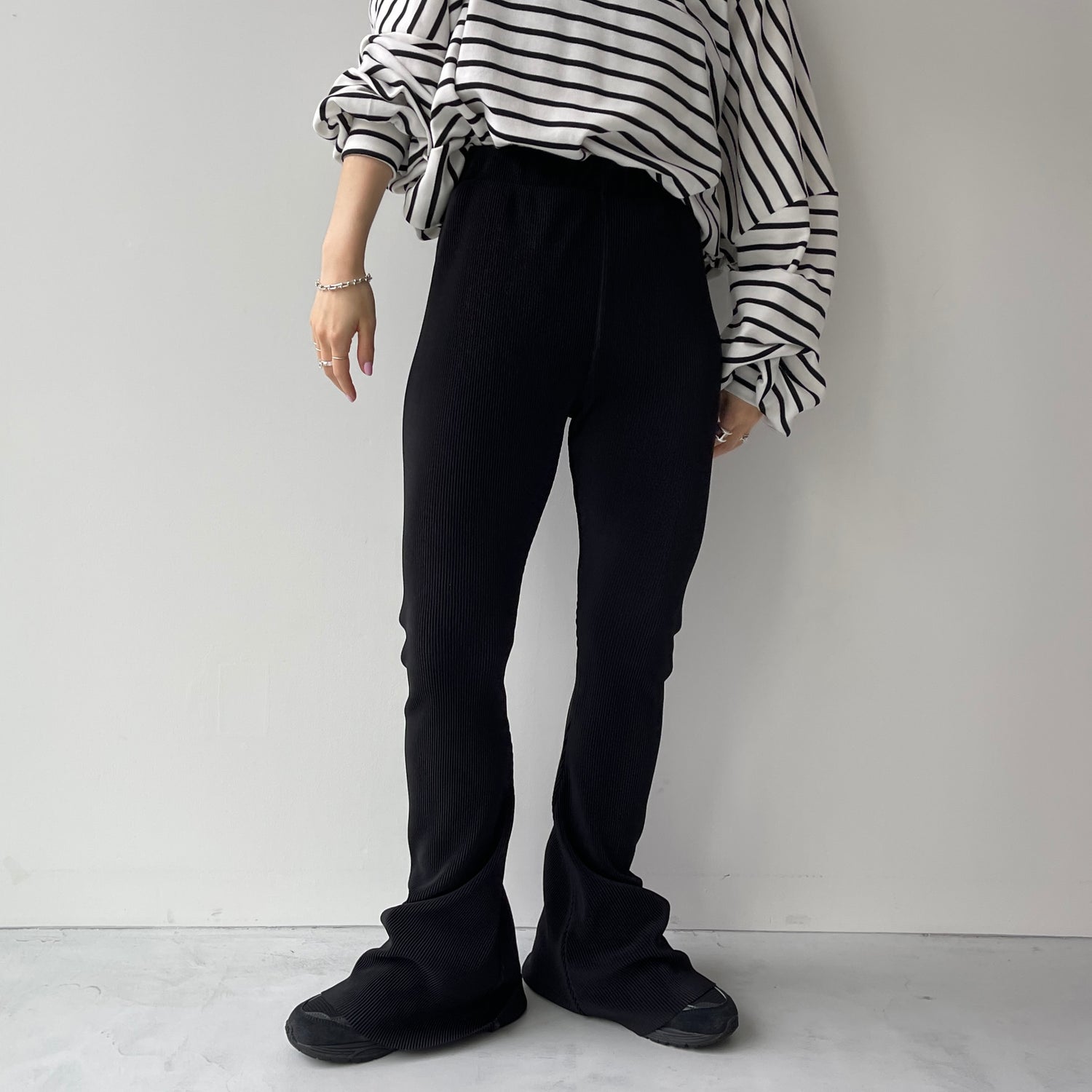 daily daily super stretch pleats flare pants / cherry red