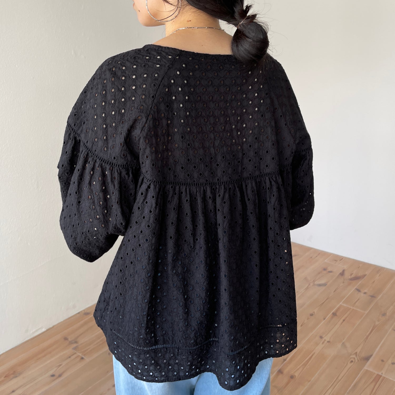 cutwork lace blouse / black