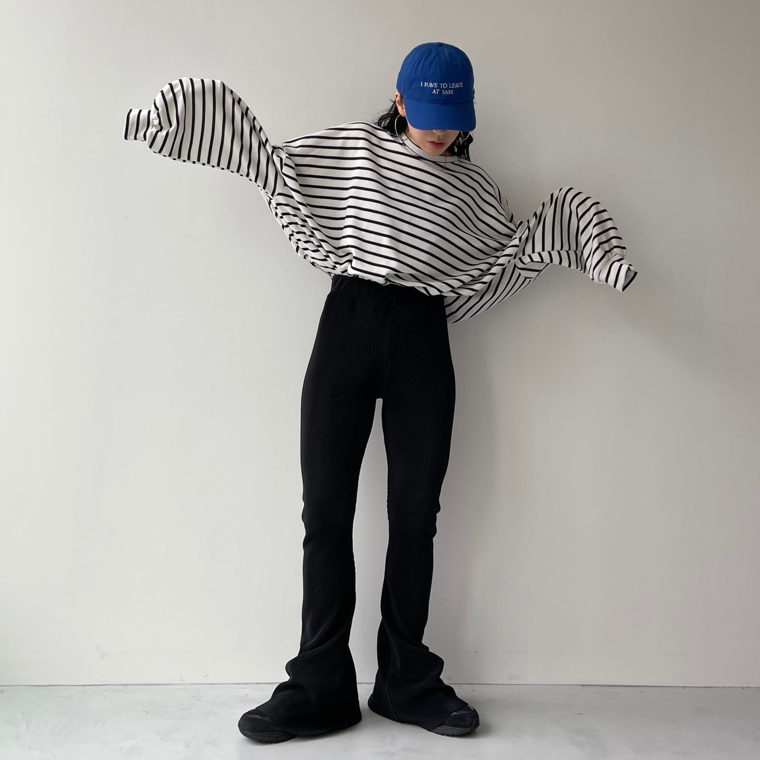 daily daily super stretch pleats flare pants / cherry red