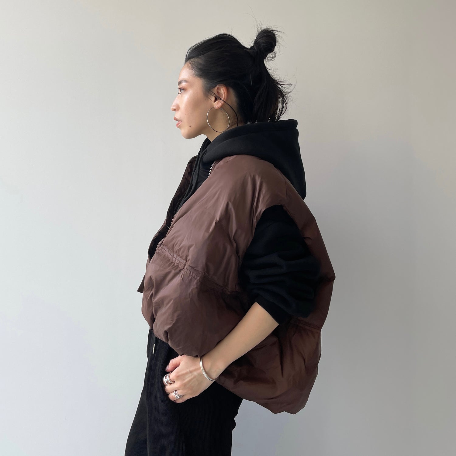 egg down vest / brown