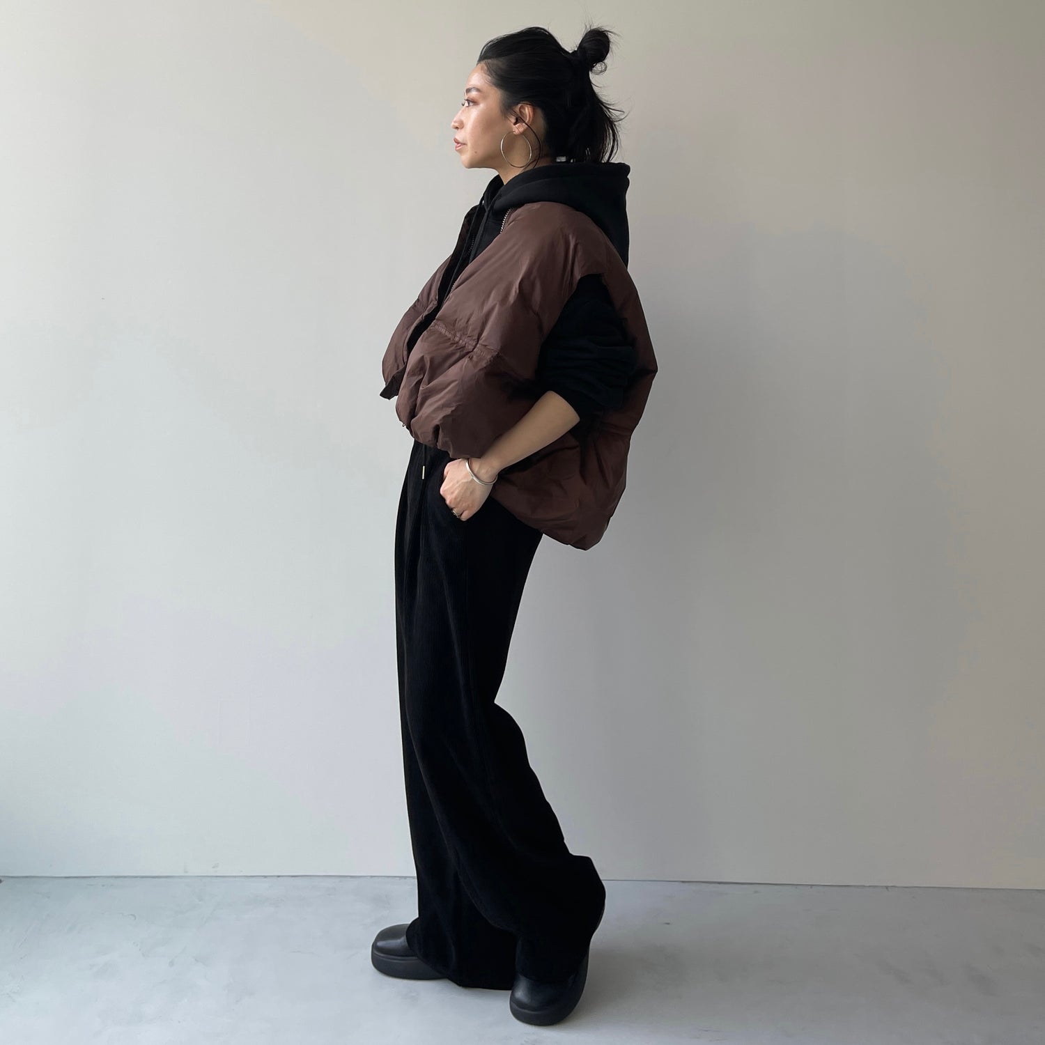 egg down vest / brown