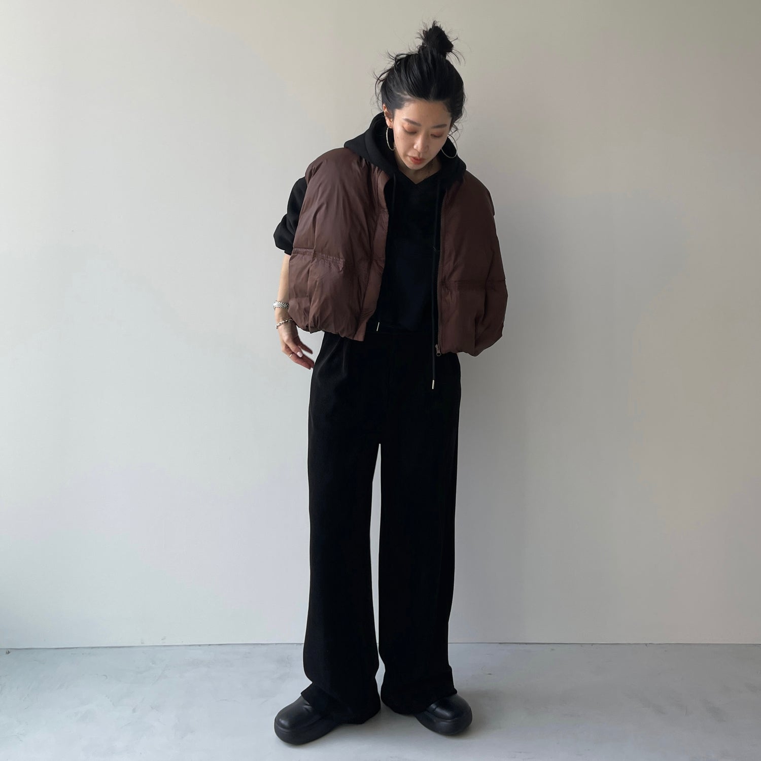 egg down vest / brown