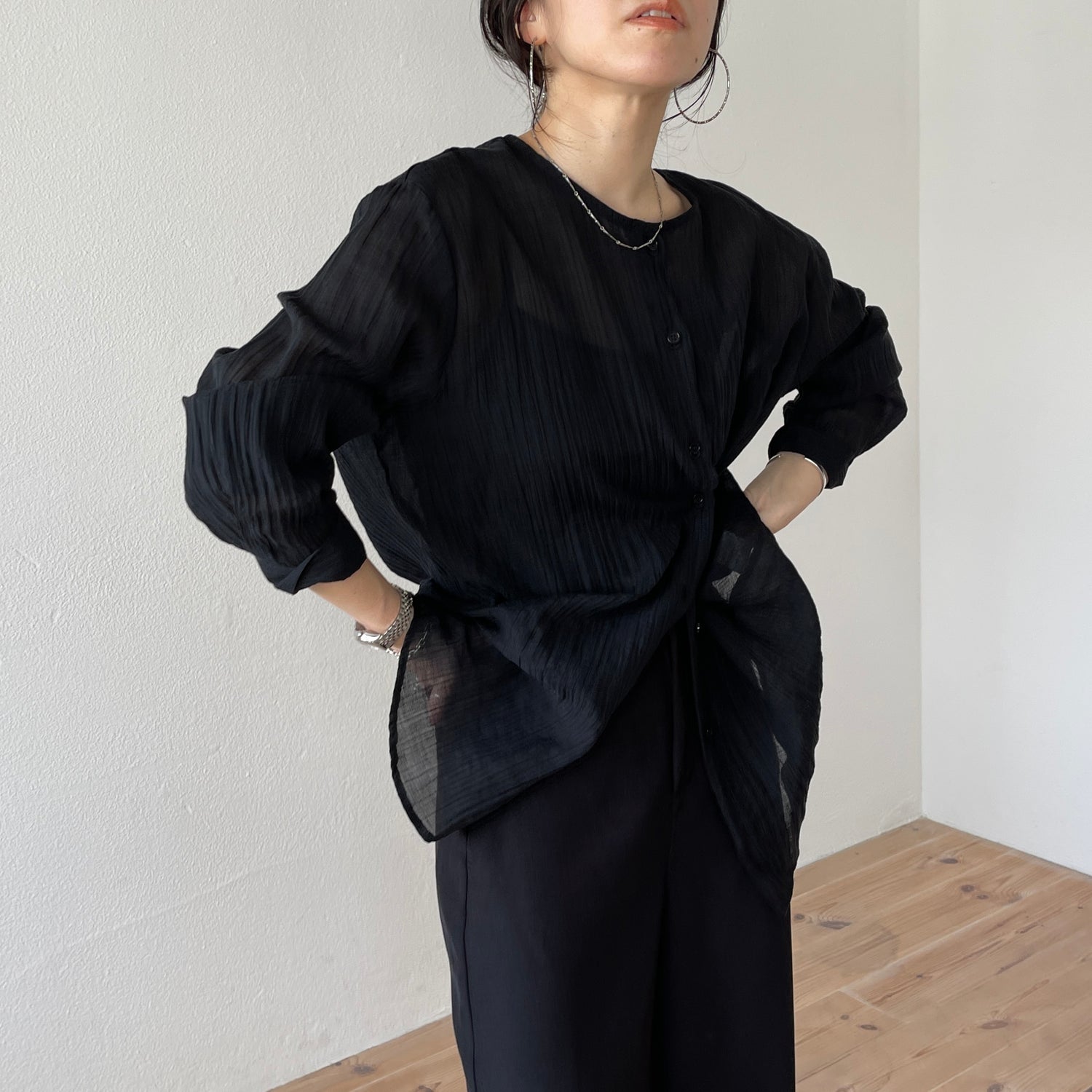 2way crinkle sheer shirt / black