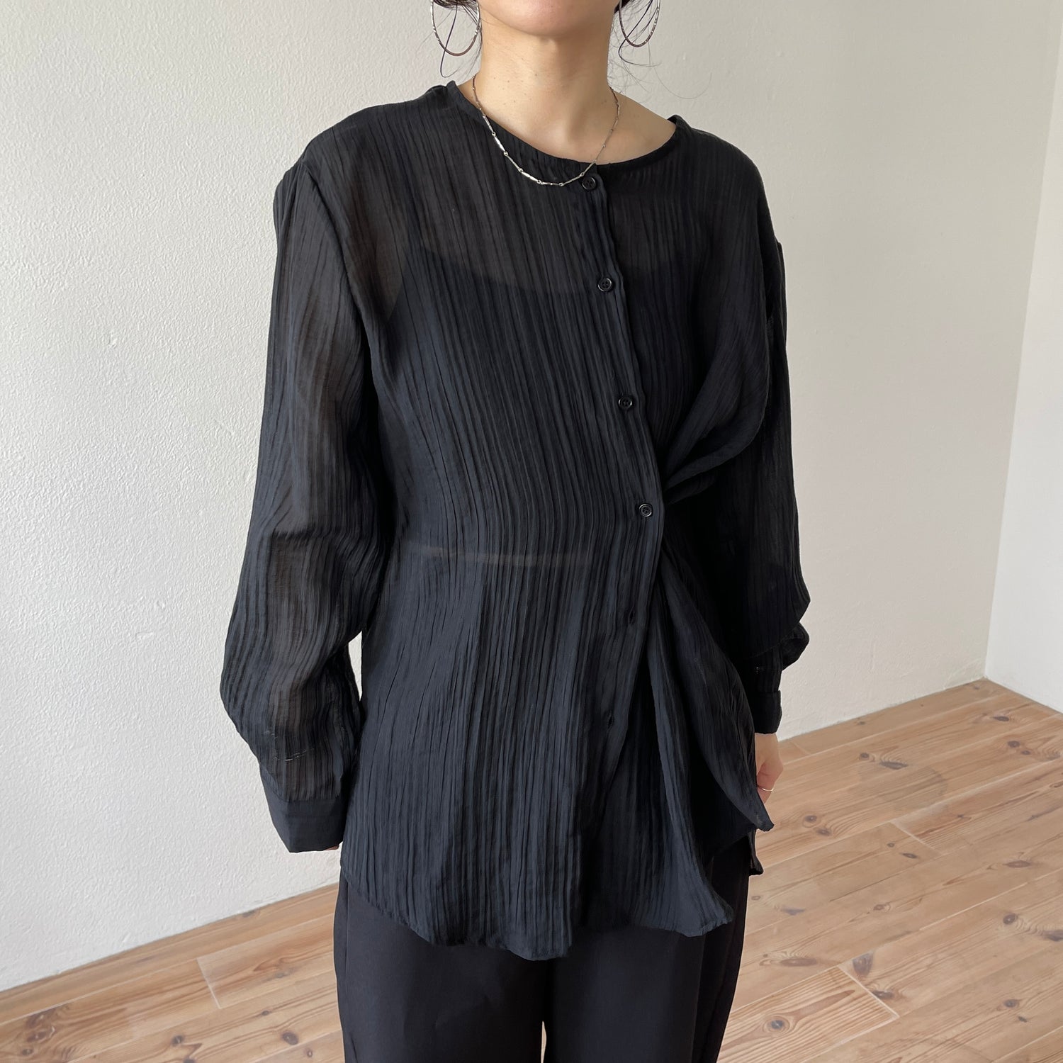 2way crinkle sheer shirt / black