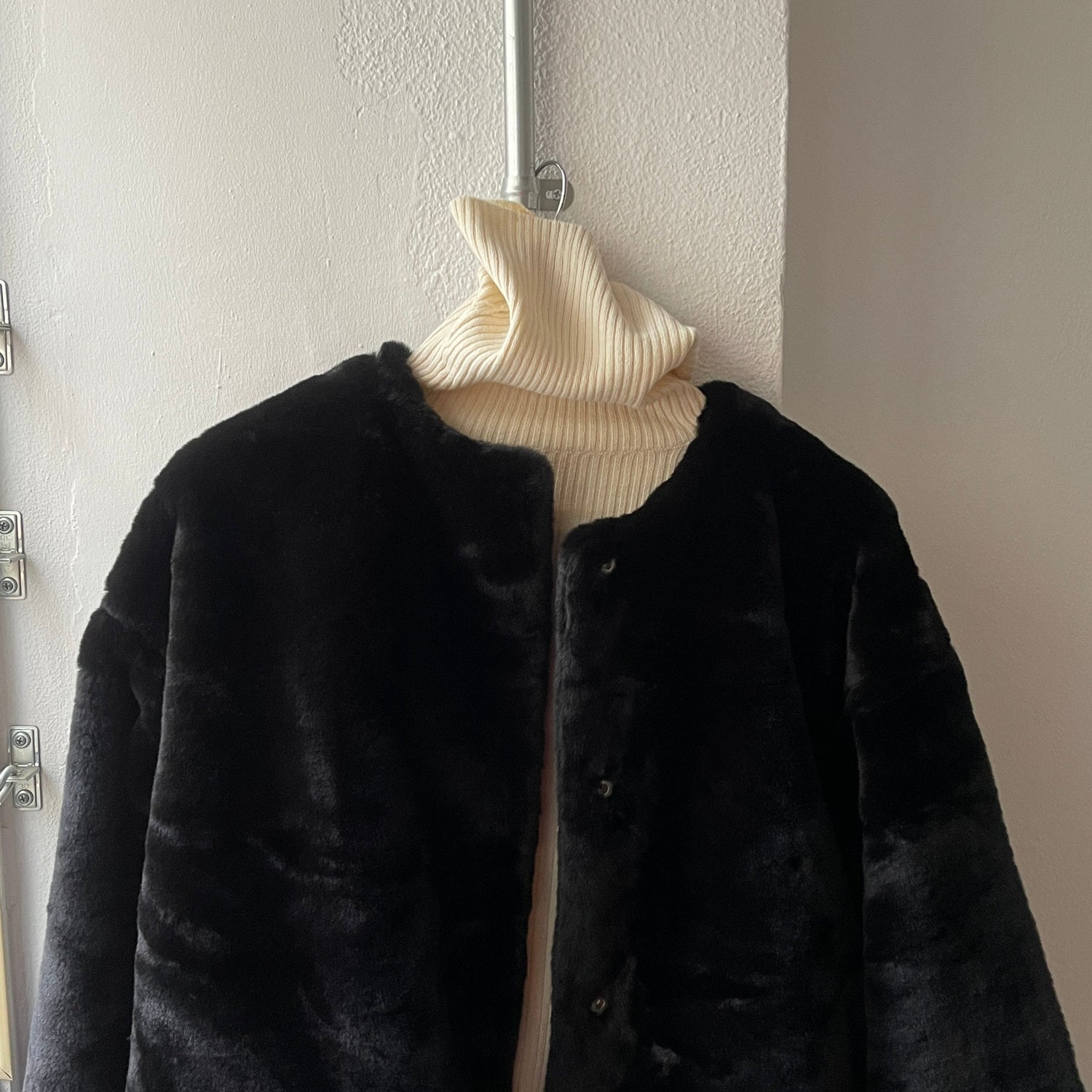 【SAMPLE】over size no collar fur coat / black