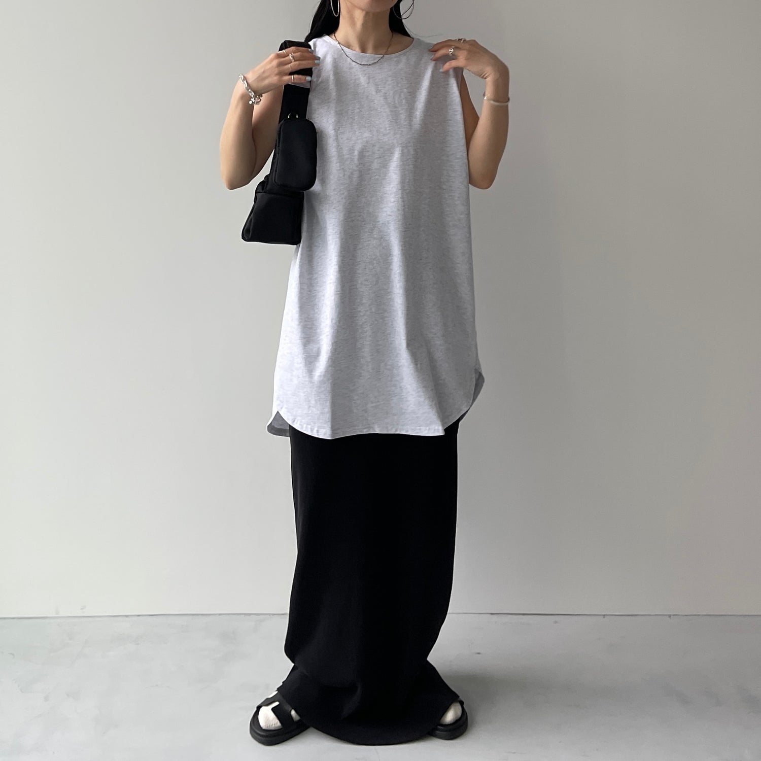 CHIRARISM tank top / gray [FREEのみ]