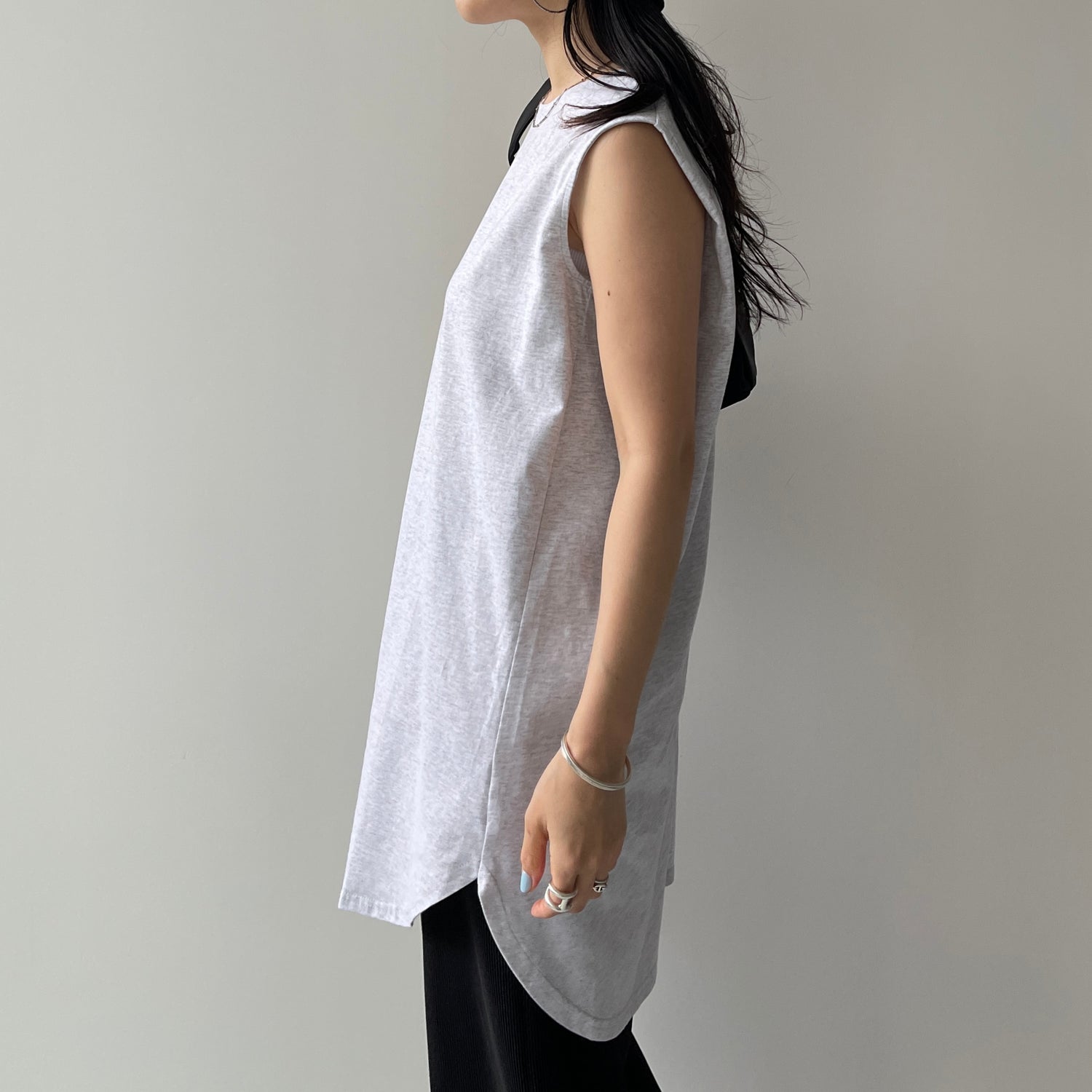 CHIRARISM tank top / gray [FREEのみ]