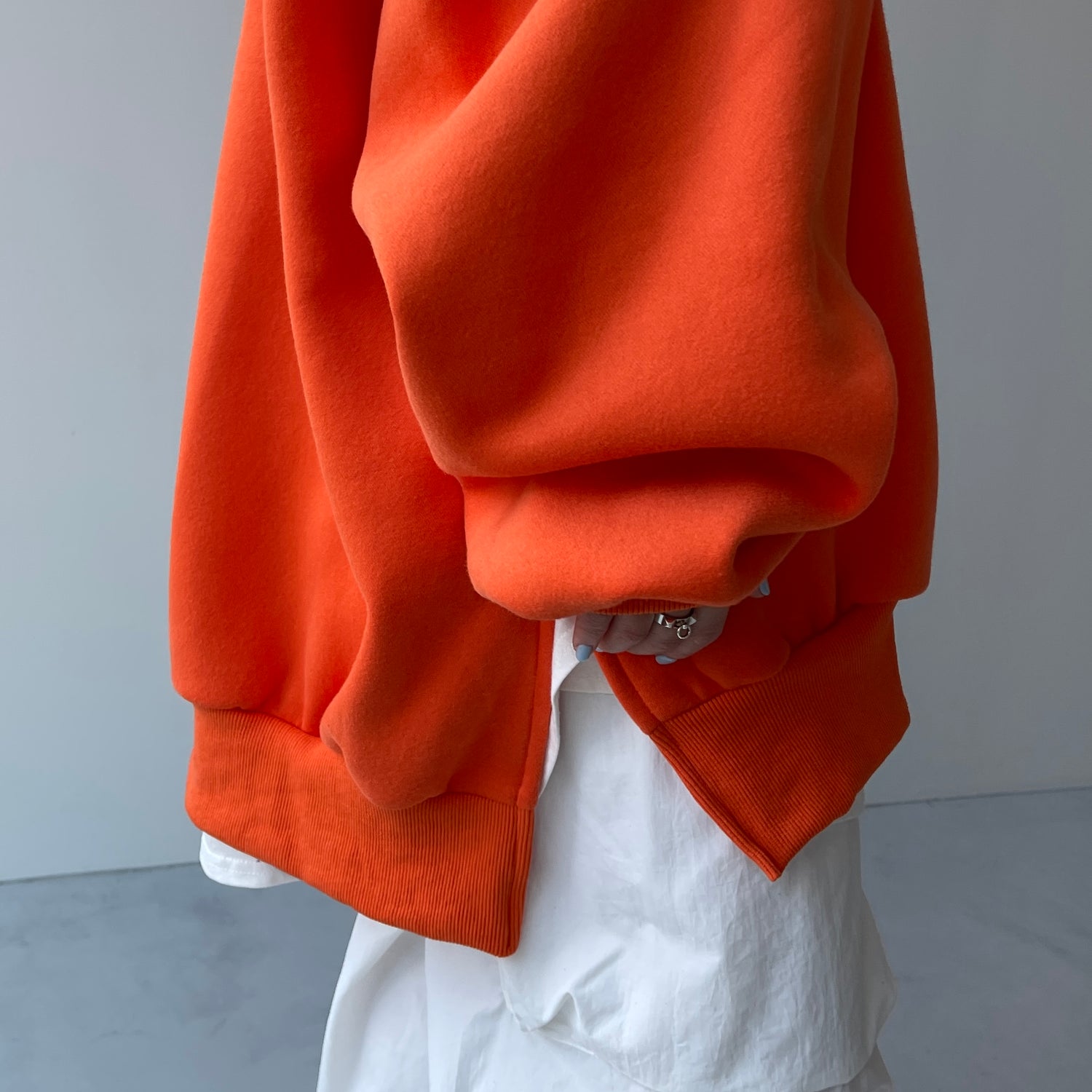 perfect silhouette super over sweat / orange