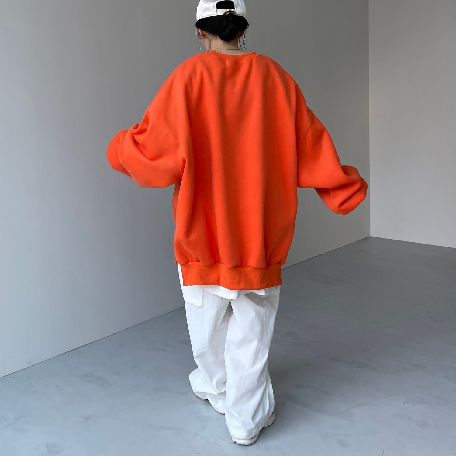 perfect silhouette super over sweat / orange