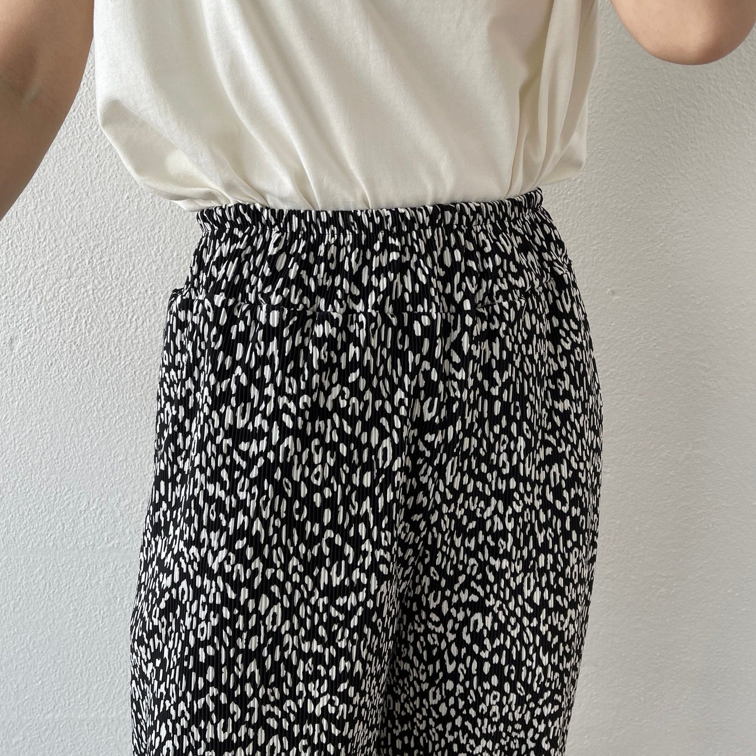 【SAMPLE】"osaka" leopard pleats pants / black