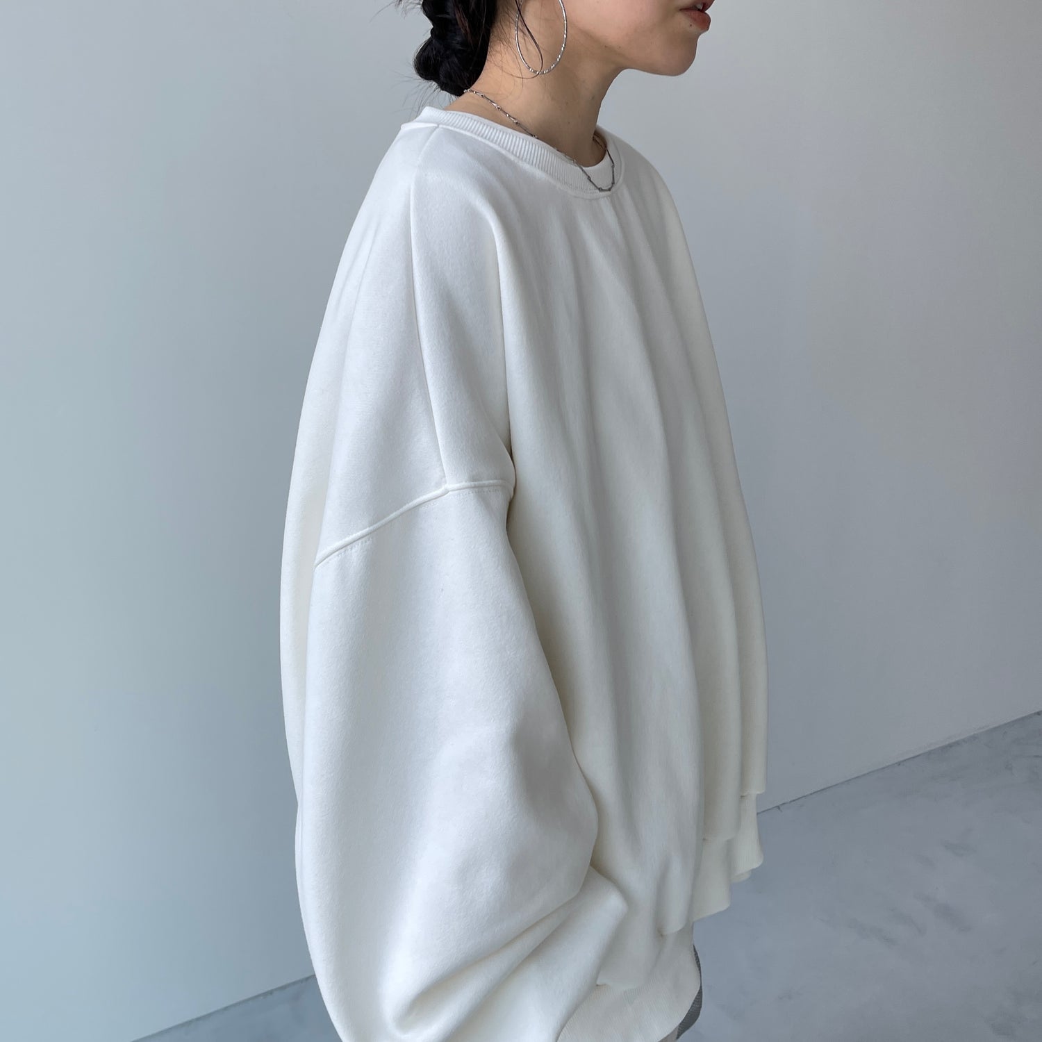 perfect silhouette super over sweat / ivory