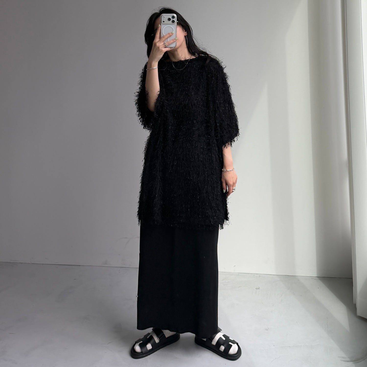 fringe mop tee / black